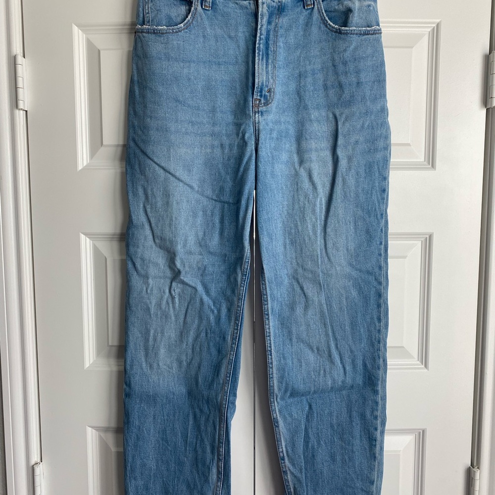 Abercrombie Curve Love Ultra High Rise Ankle Straight Jeans
